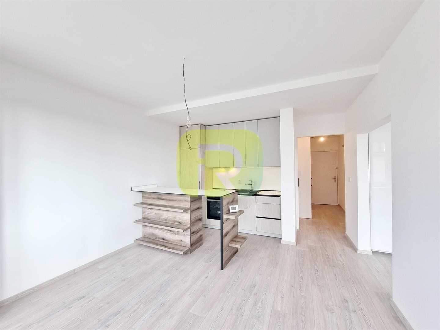 Sale Apartment for 2+KK Praha, 28. pluku č. 1